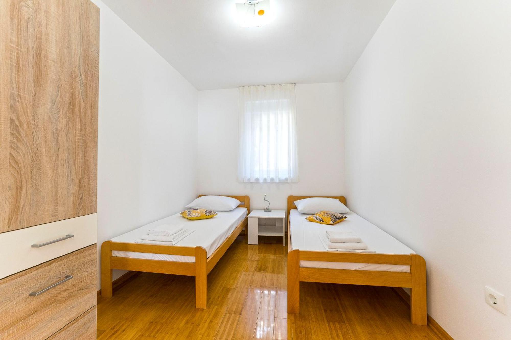 Summer Breeze Pool Apartments Новалья Номер фото