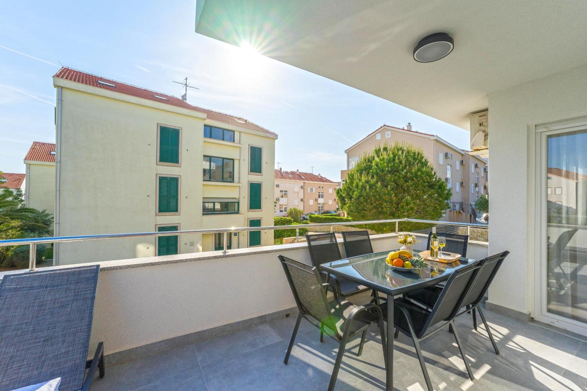 Summer Breeze Pool Apartments Новалья Номер фото